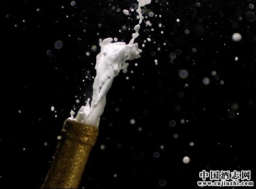 啤酒为什么会出现喷涌