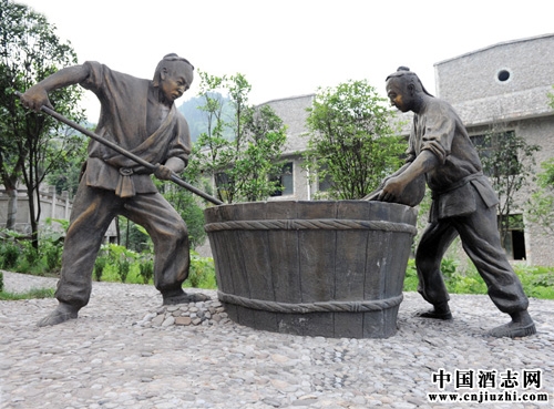 文化兴酒助发展 品牌提升创价值