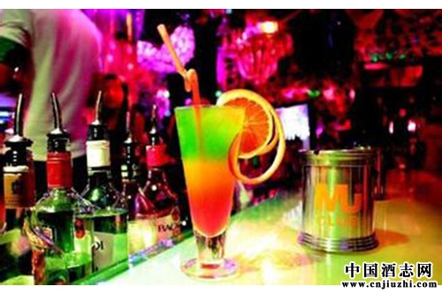 黑牛食品:董事长拟个人出资赠送股东鸡尾酒