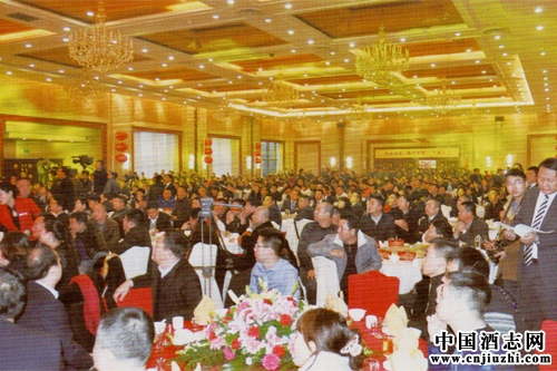 ֱ�澺���³�̬����������