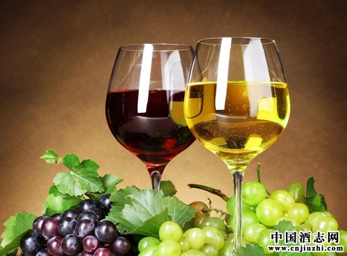 白葡萄酒与红葡萄酒对健康的作用是一样的吗