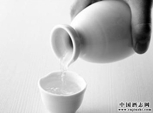 �����Ͼƶ�����Щ��ɫ�仯��Ϊʲ