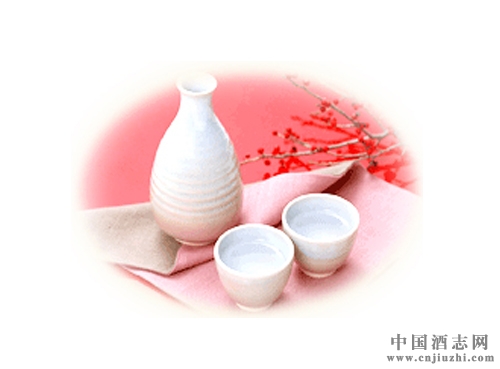 不止可饮用,说说白酒的社会功能