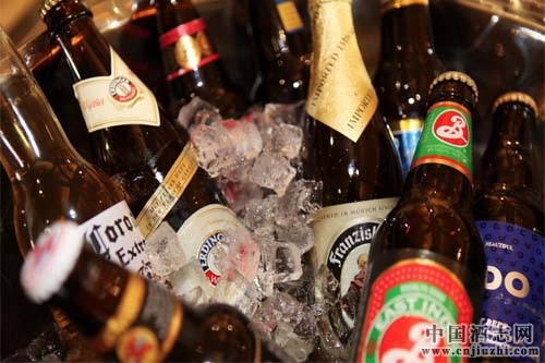 ����ơ���״γ���˫�»�������ơ�ƴ������٣�