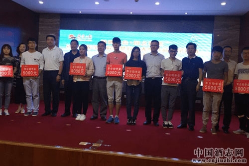 ę́���ž���200��Ԫ������400��ѧ��Բ��ѧ��