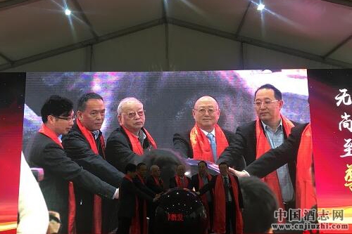 ę́�����׾�̨�������ഺ�ǻ�