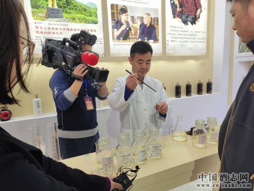 ֧�ƾ�ҵ����ܹ���ʦ�Ÿ�ǿ����֧��֮�ӣ��ֳ���ʾ�˻�é�洫�ĵ��ƹ���