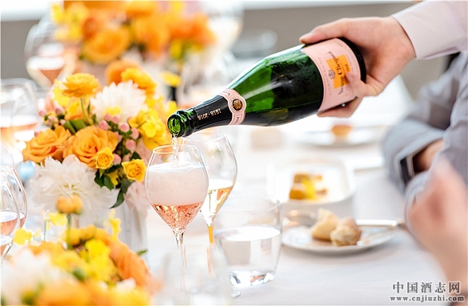 �������ÿ���ۺ�����