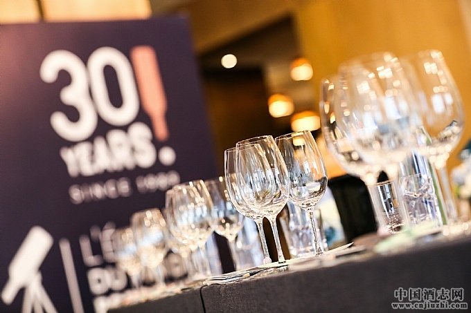 ����ʮ������ȫ�����̡����������Ѿ�ѧУý��Բ���������ֳ�