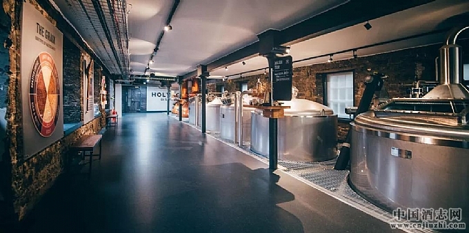 HOLYROOD��ʿ�ɳ����󳵼䣬��Ƭ���ԾƳ�����